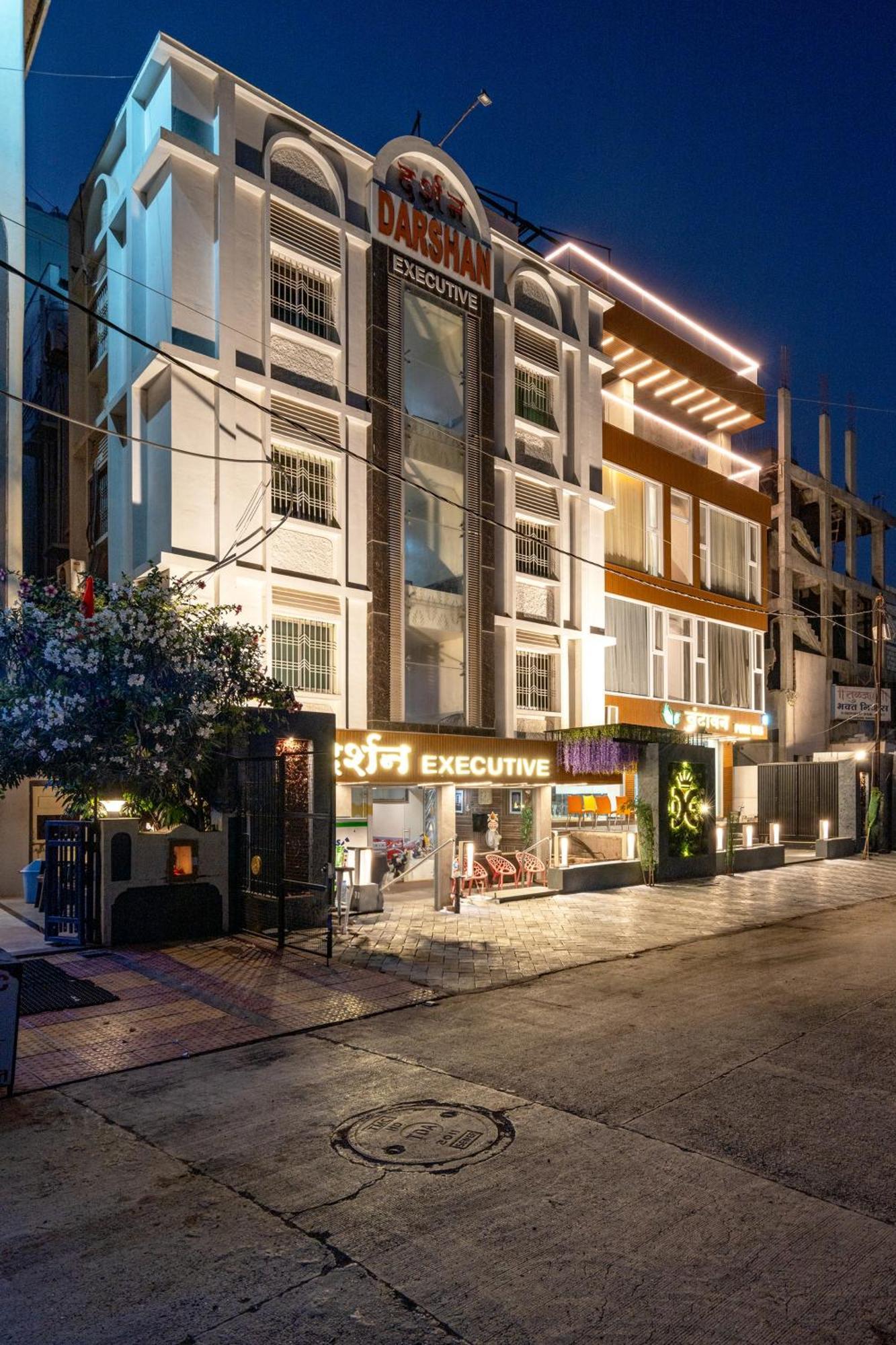 Hotel Darshan Executive Tuljapur Kültér fotó
